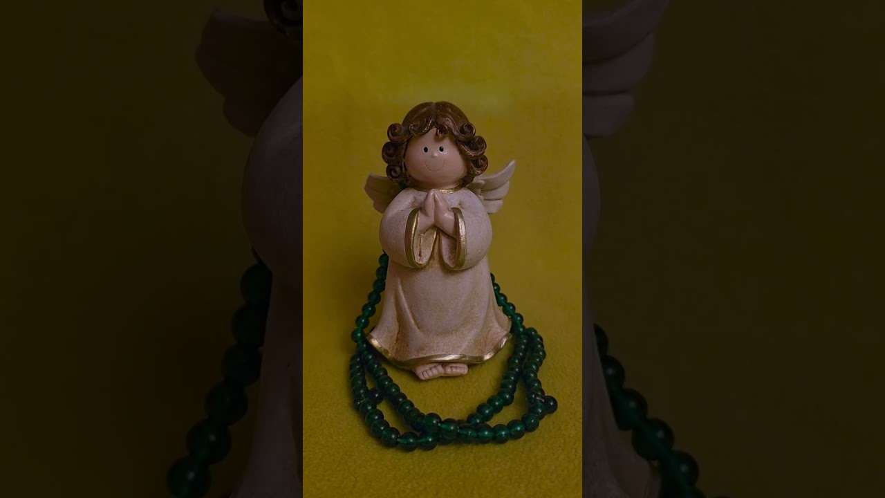 Angel with a broken wing!