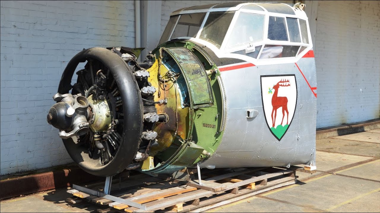 Big Old ANTONOV AN 2 AIRCRAFT ENGINES Cold Straing Up and Heavy Sound