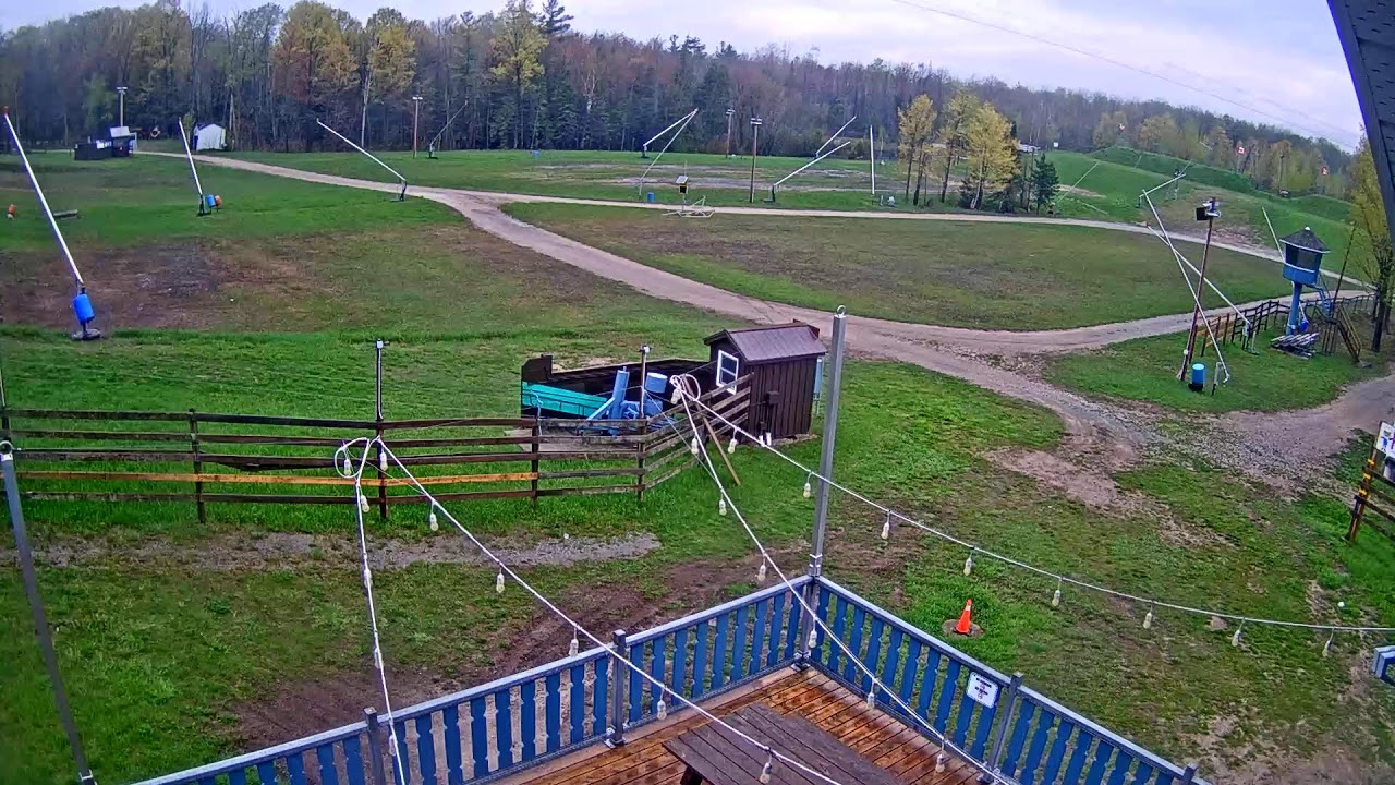 Snow Valley Ski Resort: Tube Park Bottom Cam