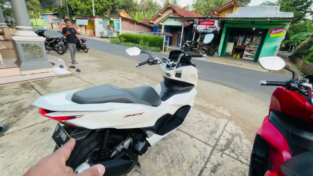 Cek harga motor bekas PCX 2021 ABS dan CBS