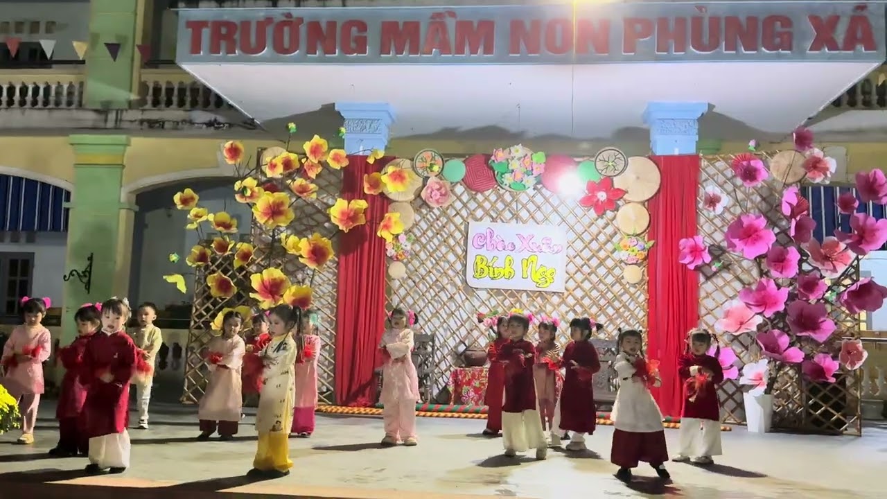 Bún múa Tết