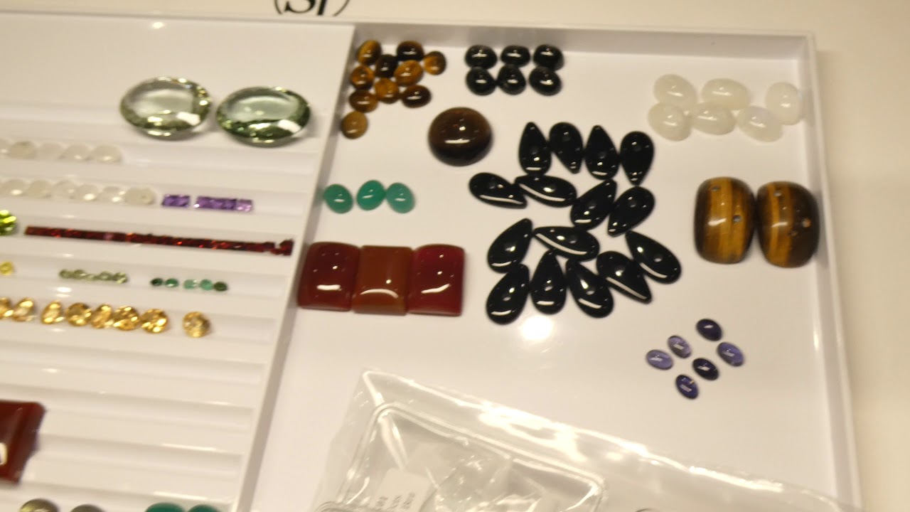 SOLD - 500cts+ Mixed Gem Wholesale Lot: Ruby, Sapphire, Peridot, Amethyst, Emerald, Citrine, Moonsto