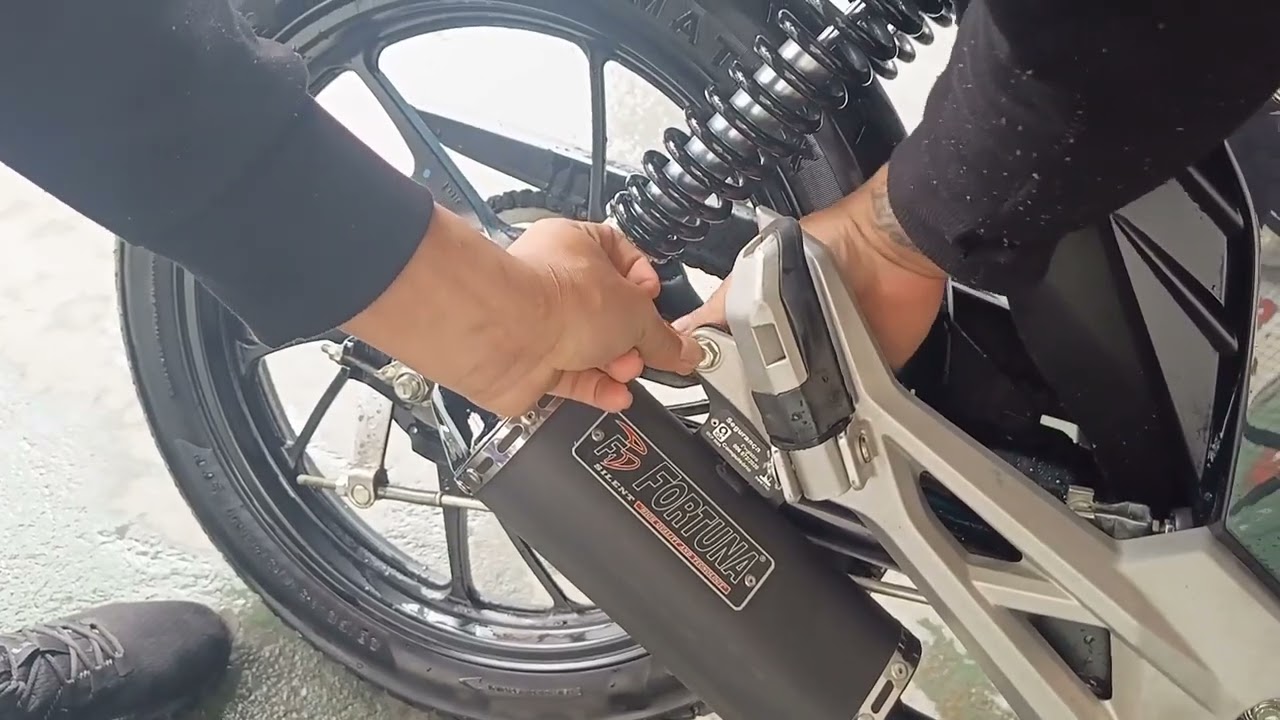 Instalando escapamento fortuna na fan 160