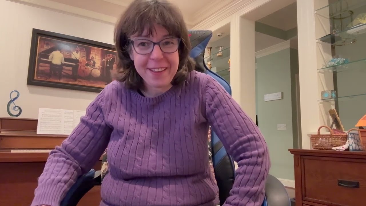 Music Teacher Reacts to Putri Ariani - Crown
