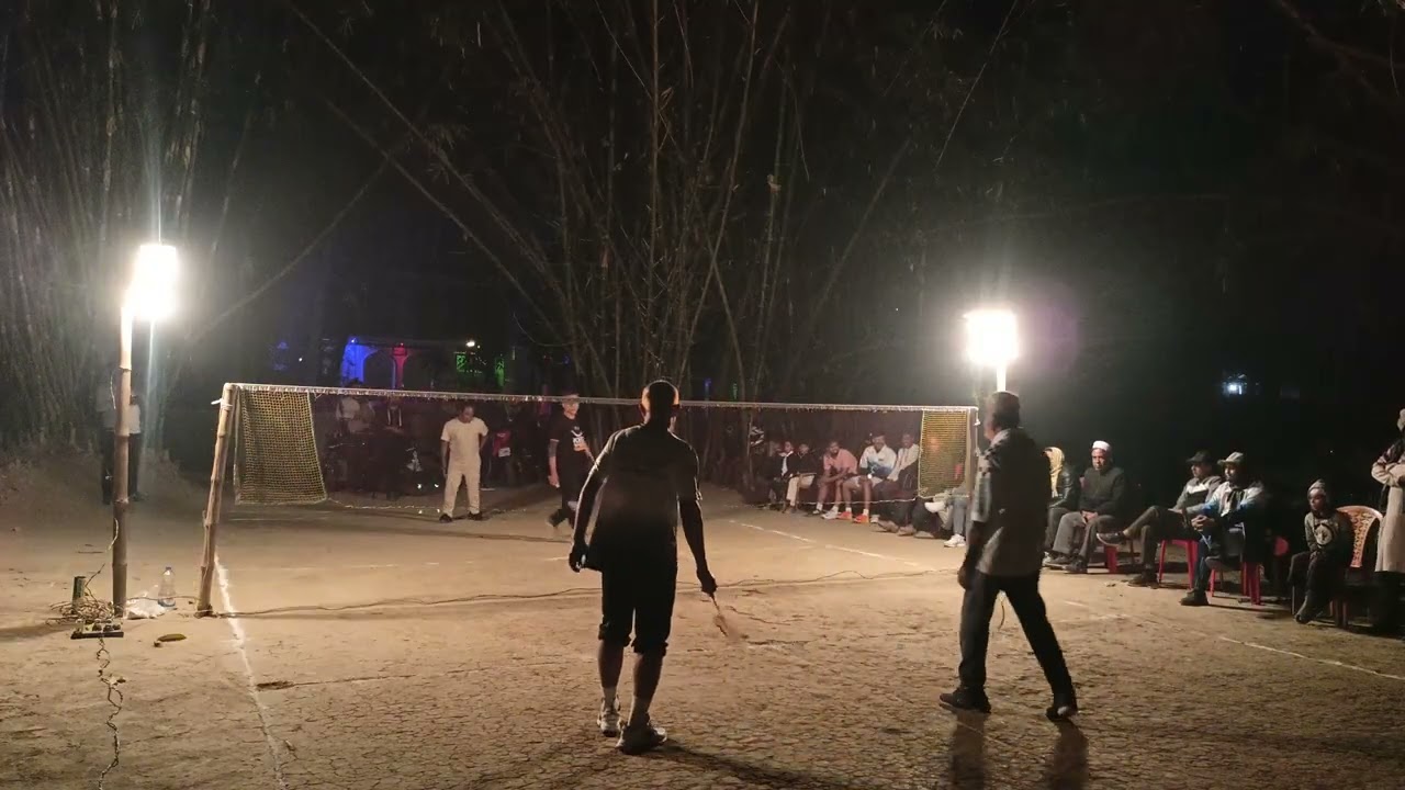 ঝিনাইদা বনাম মাগুরা ৬০প্লাস বয়সের প্লেয়ার দের খেলা ব্যাডমিন্টন 😱 #badminton #viralvideo 