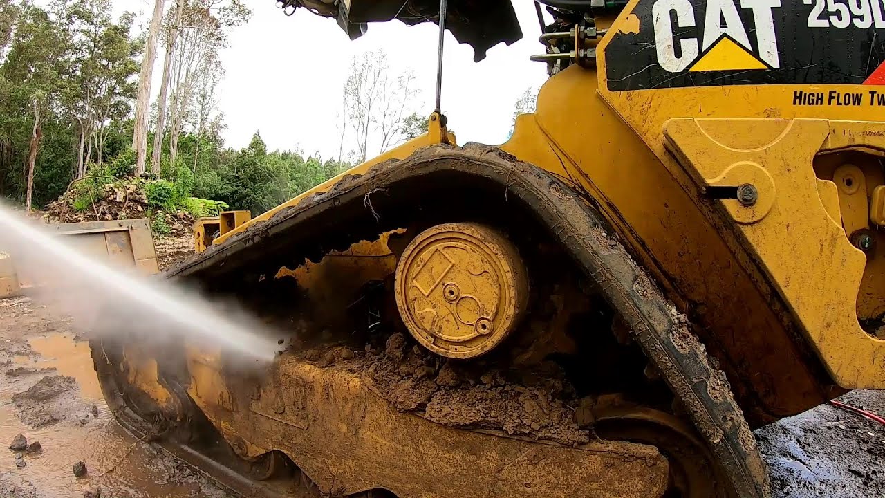 Pressure Washing a Skid Steer / Compact Track Loader