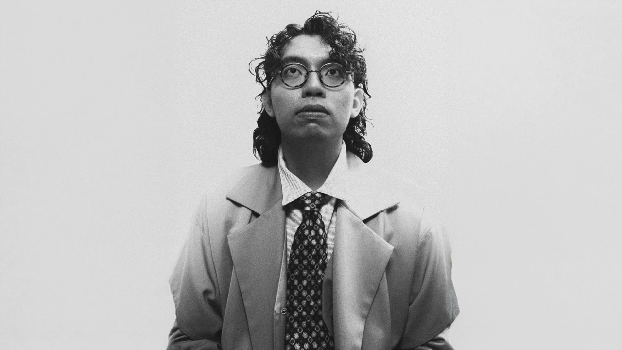 椅子樂團 The Chairs - 不想和你分開 (Official Audio)