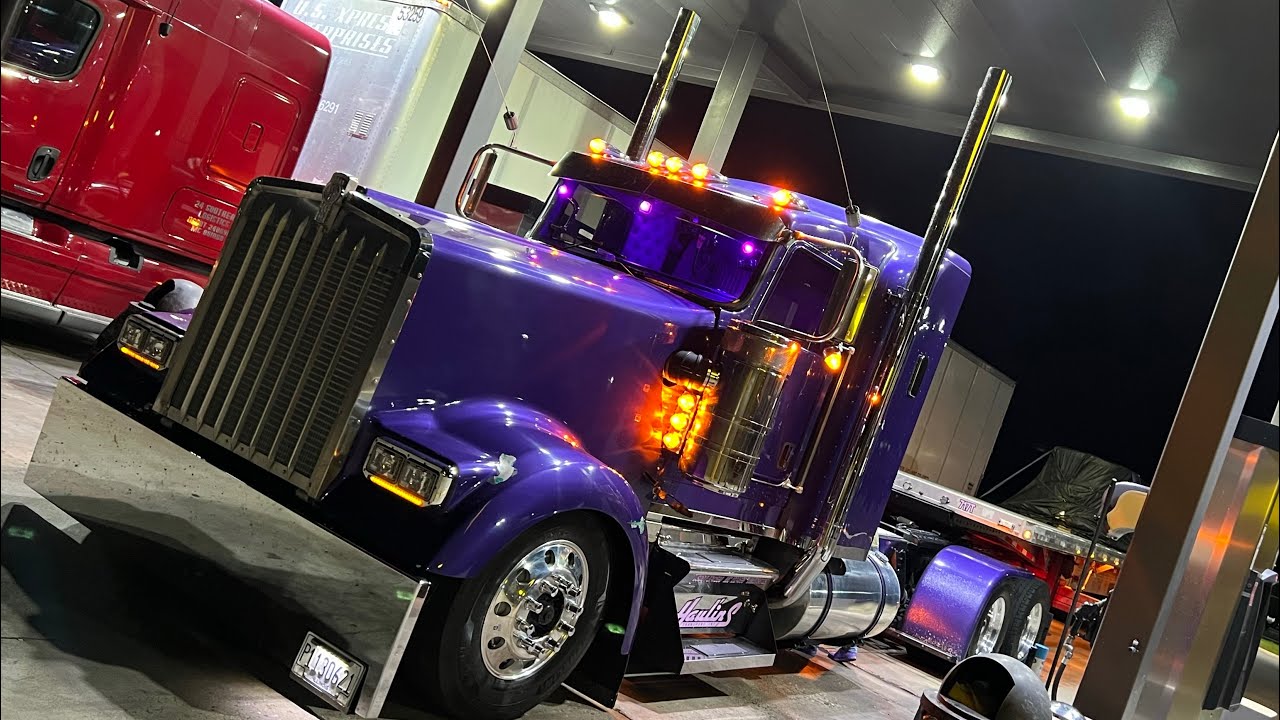 Kenworth w900  with a 275 wheelbase