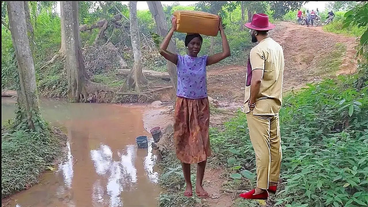 Ma belle-mère m'a envoyé à une rivière des heures inhues mai rencontré un prince qui a changé ma vie
