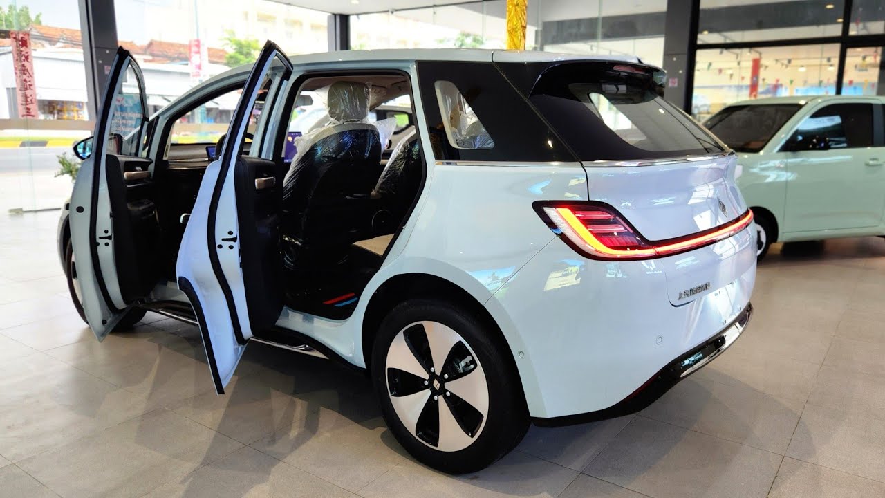 2024 Wuling Baojun Cloud EV SUV: All-New Features, Range & Performance!