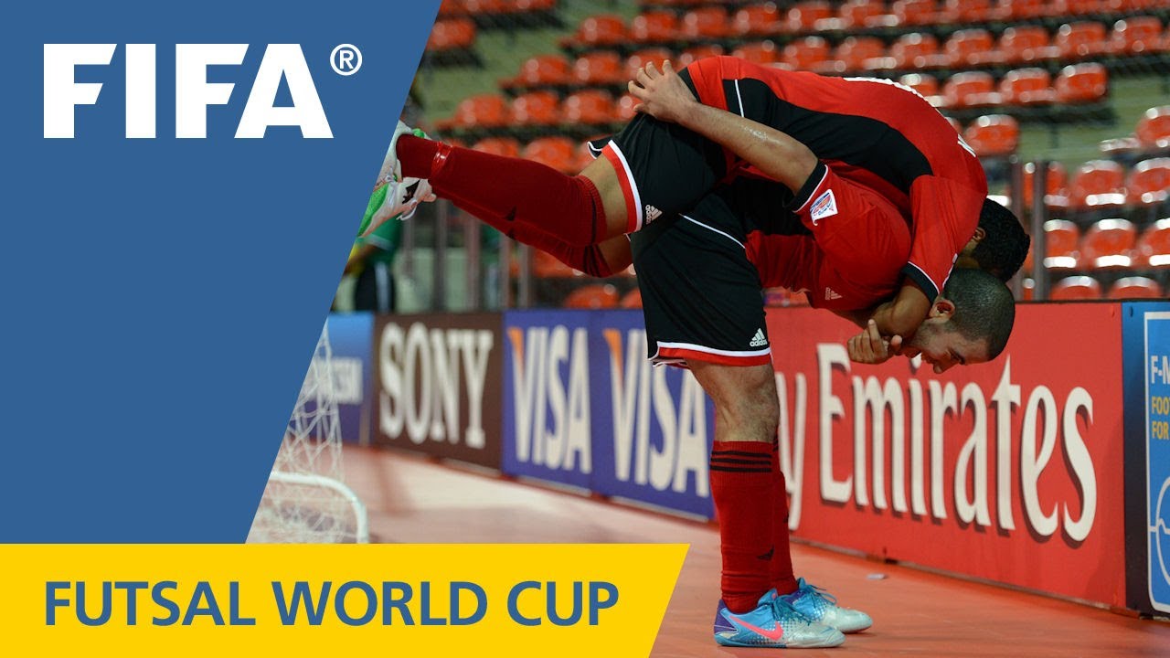 Egyptians pile on against Czechs