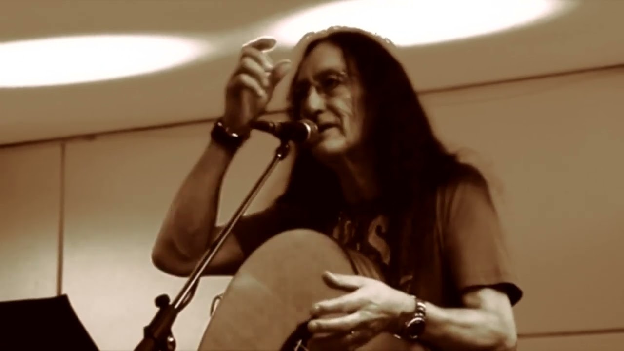 Ken Hensley 2010 November 11  | Yekaterinburg Russia  | Estrada Theatre