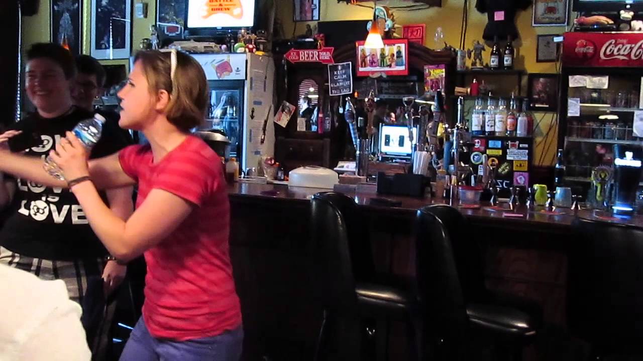 Hannah Hart busts into surprise karaoke