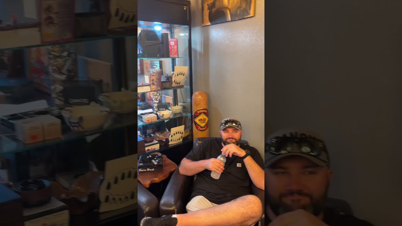 Stogie at Absolute cigars in Brickel Miami, FL! #cigar #stogie #cigars #cigartime