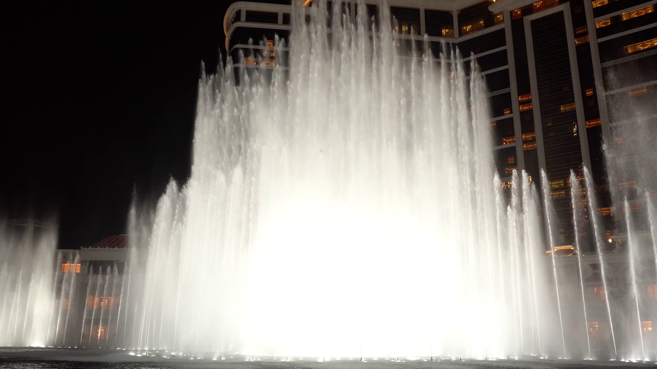 Wynn Palace Fountain - Be Our Guest