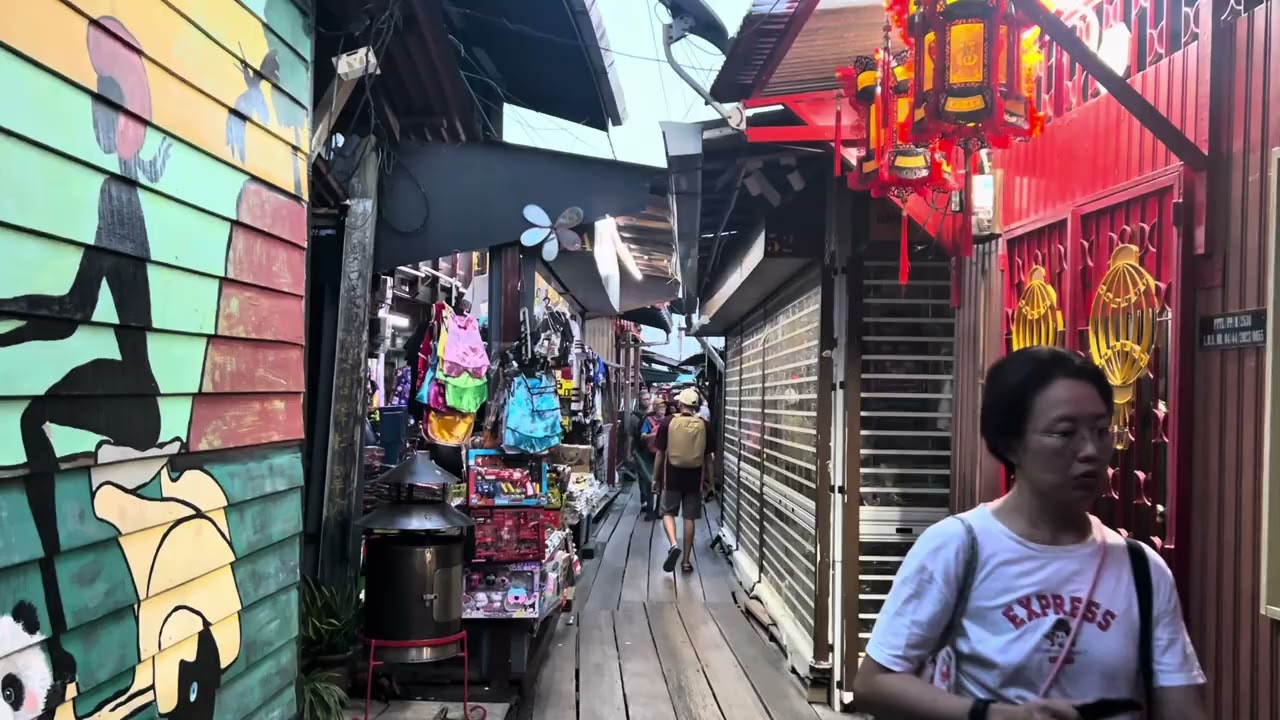 Chew Jetty & Night Market for food lovers at Penang, Malaysia