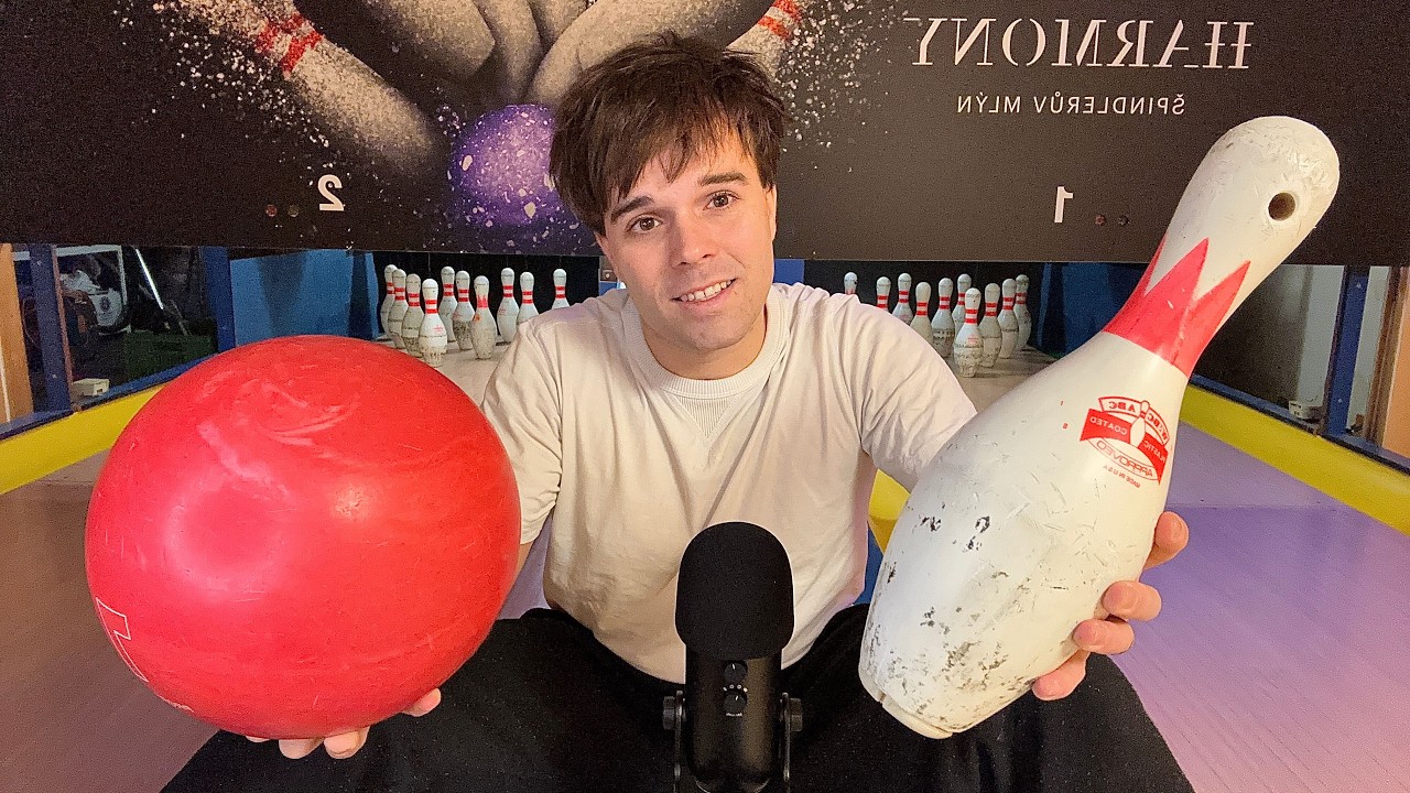 ASMR 🎳 TINGLY TAPPING IN BOWLING 🎳 ULTRA Soft Whispers / 4K 😴