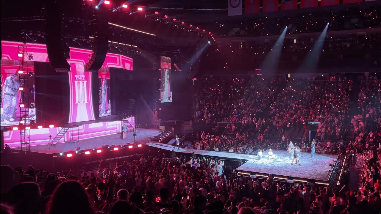 TWICE 4TH WORLD TOUR IlI - Yes Or Yes - New York UBS Arena - 02262022 - DAY 1