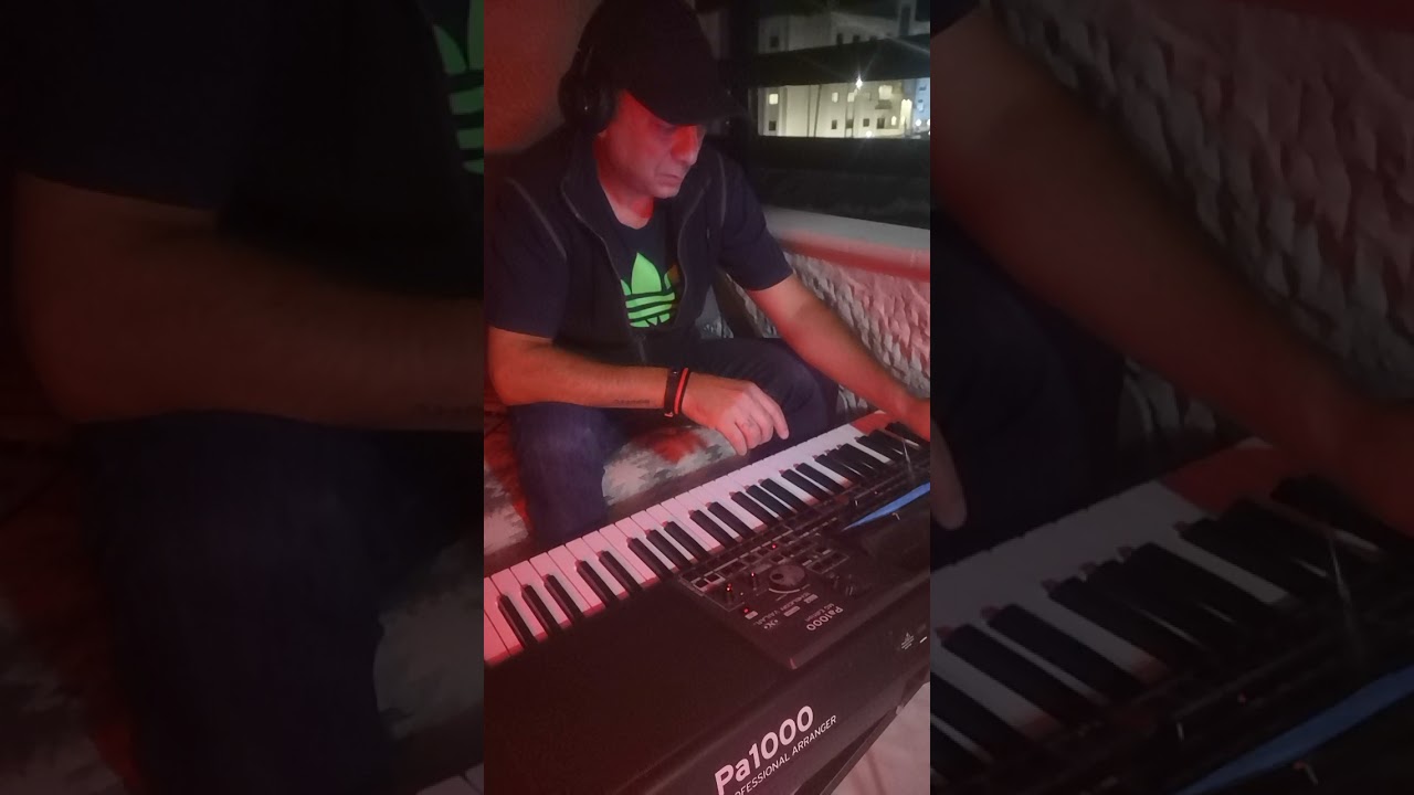 عزف اغنيه حب ايه covered by raed Asfour