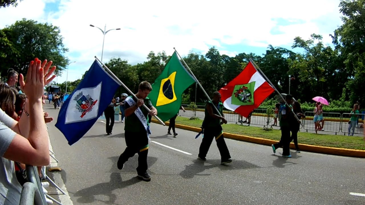 Aniversário de Joinville: Lindo Desfile em Comemoração aos 173 anos.