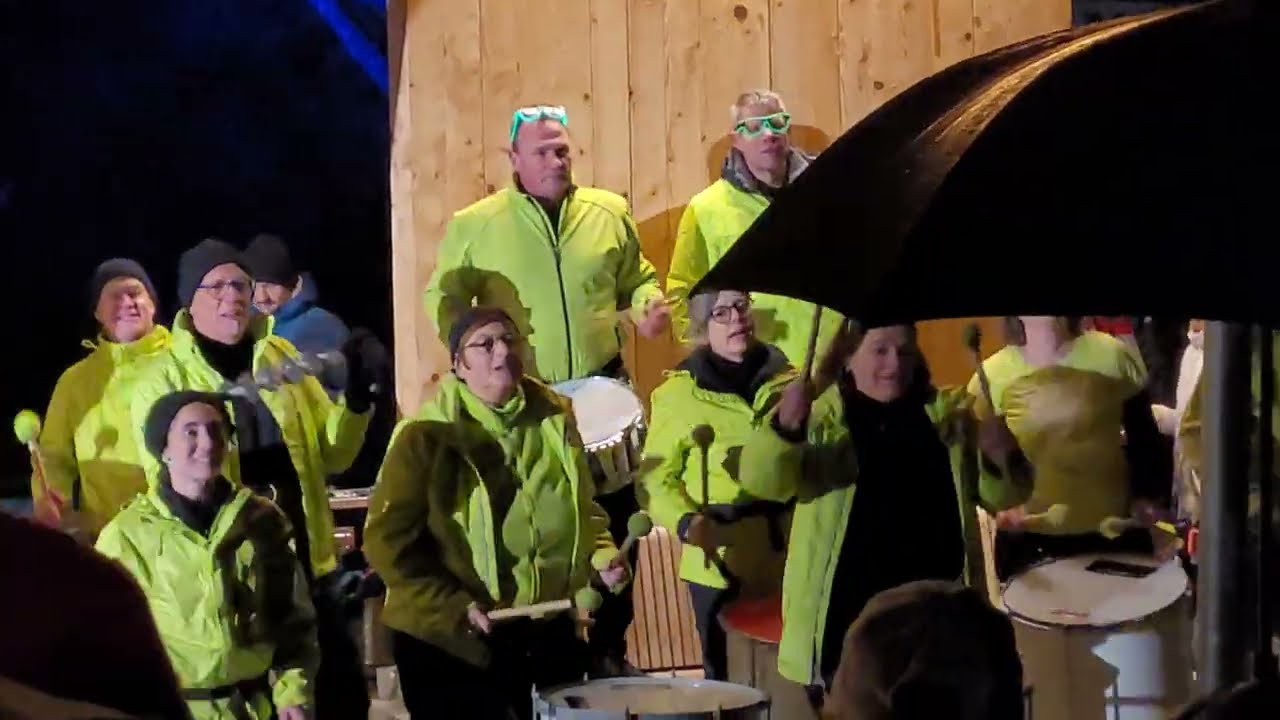 3. 25. Tegernseer Tal Montgolfiade - live Trommelmusik 06.02.2026 vor Ballonglühen, Bad Wiessee