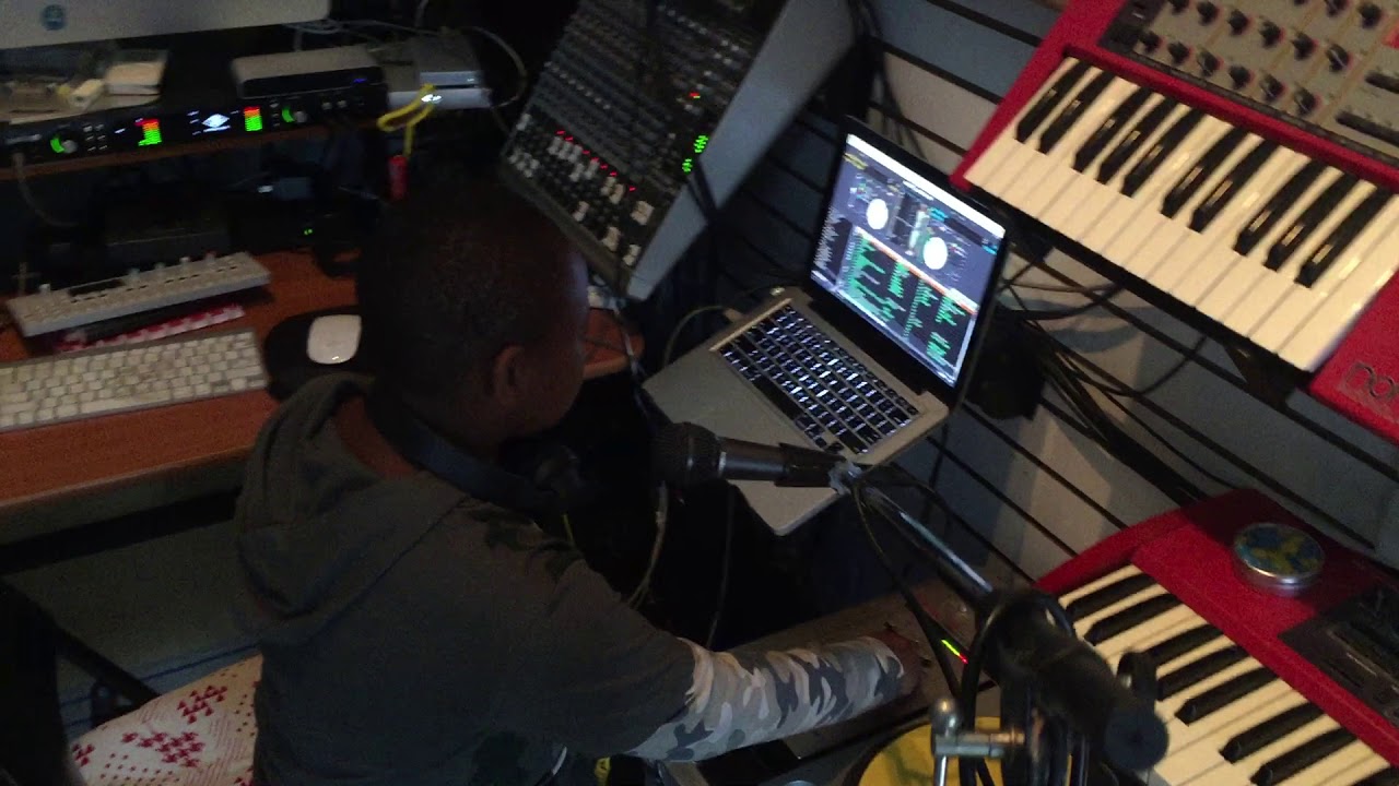 DJ Zay Zay in the studio 8.18