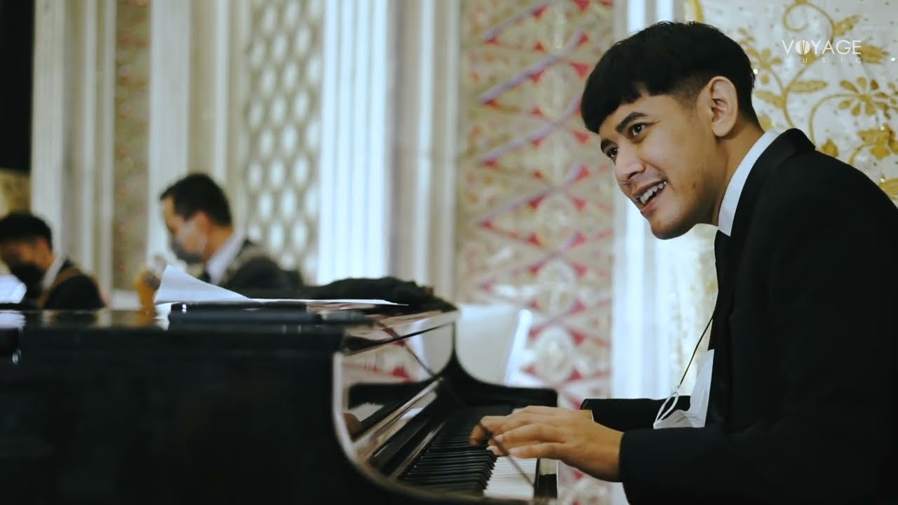 Esokkan Masih Ada (cover) - Voyage Music