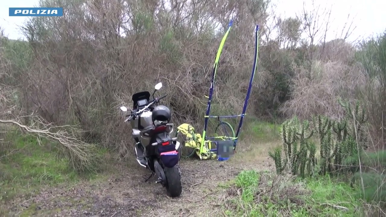 Corsa clandestina di cavalli individuata con i droni. 15 denunciati. sequestrati cavalli e denaro