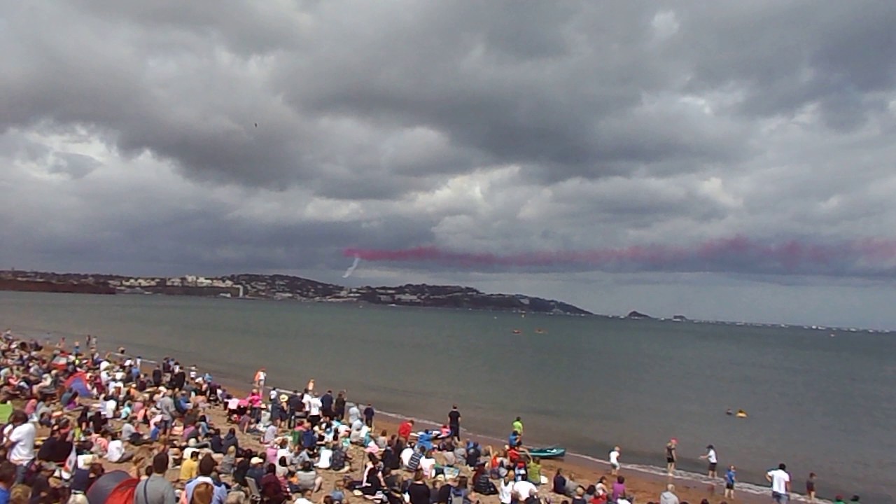 Red Arrows at the TORBAY AIR SHOW 2017 (Next to Paignton Pier 3rd June 2017)