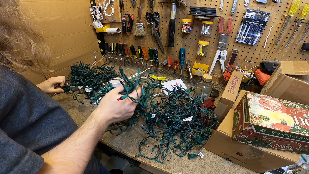 Christmas 2021 | Fixing Some Mini Light for the Bedroom Tree