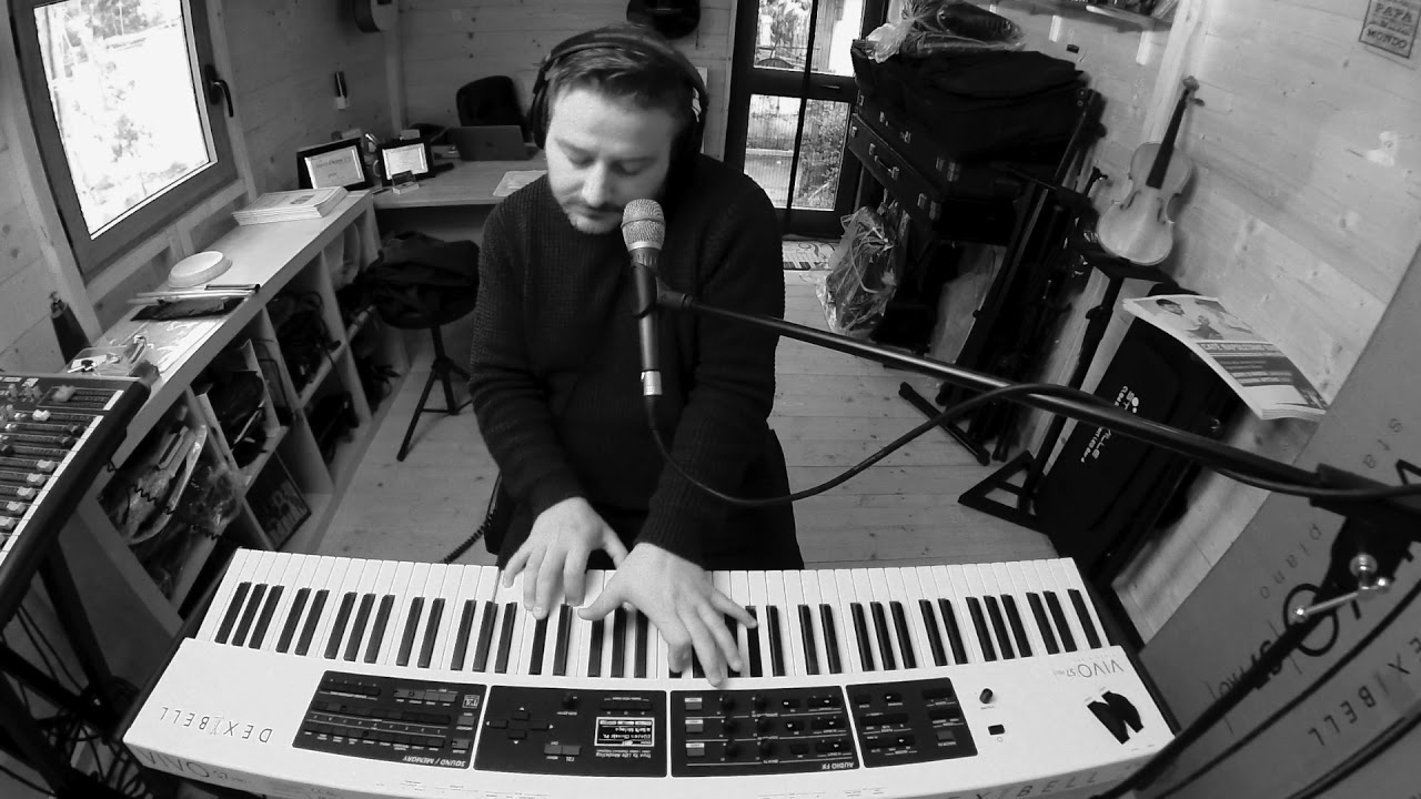Jerry D'Ambra | LIVE Quanno Chiove di Pino Daniele (Cover in piano e voce)