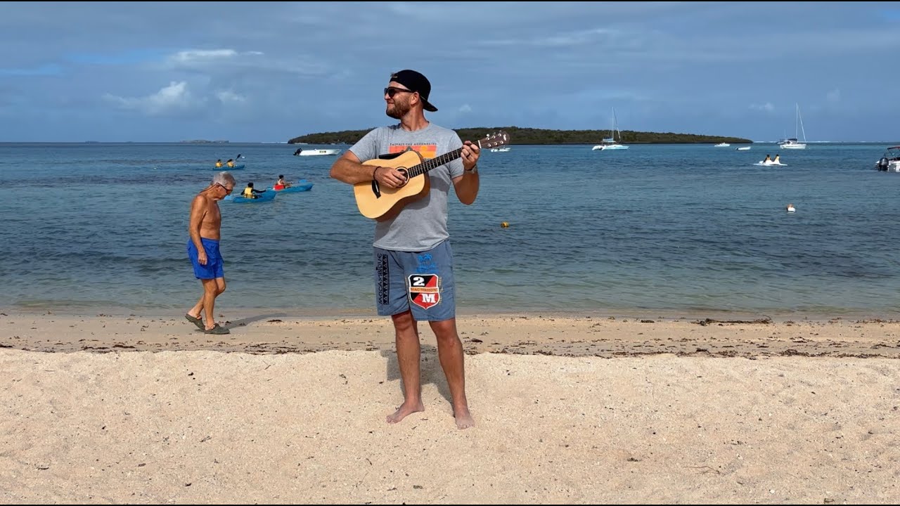 Riaan Benadé - Vitamiene See (Lirieke Video)