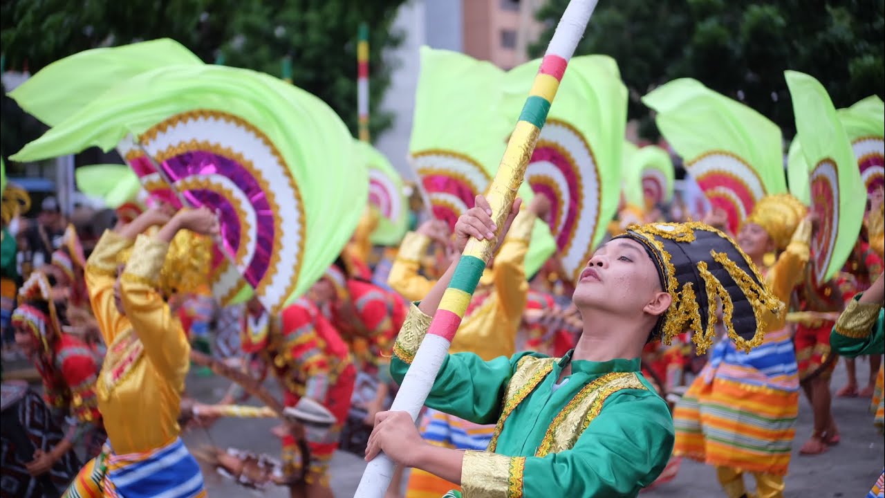 WATCH: Indak-indak sa Kadalanan - Kadayawan Festival 2019 - Davao City