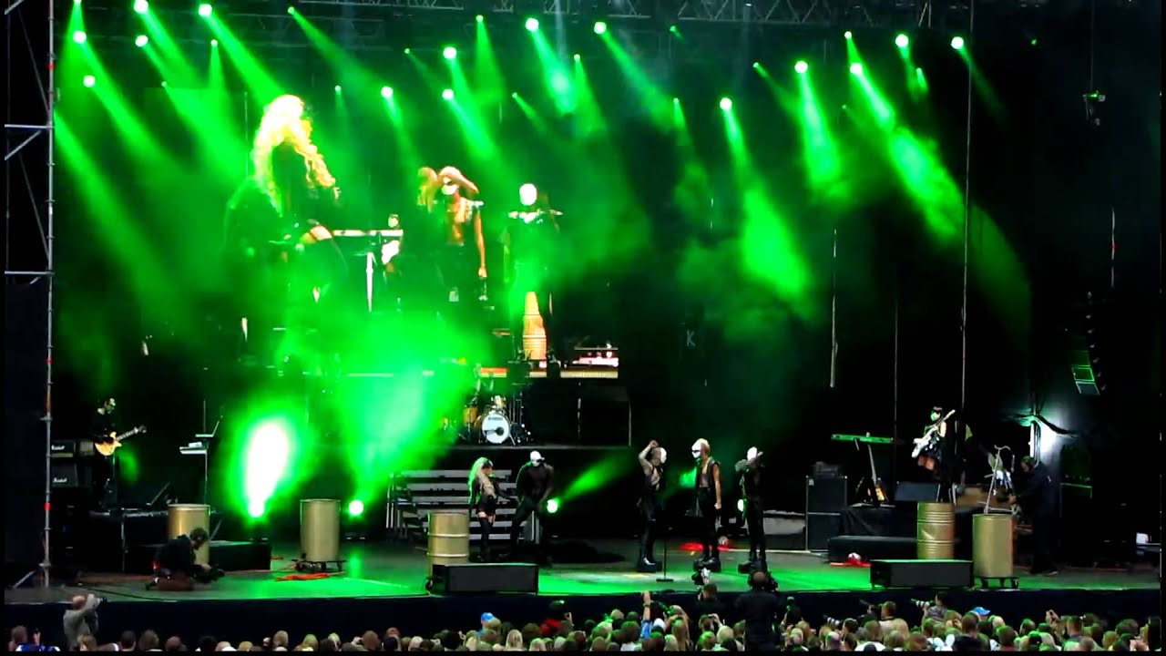 Kerli - Creepshow ~ LIVE Estonia,Tallinn/ Õllesummer 2009 (WATCH IN HD !!!)