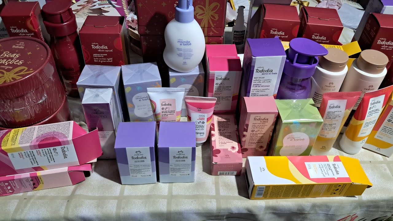 Uma abertura de caixa maravilhosa Da natura e avon cheios de produtos para o Natal 