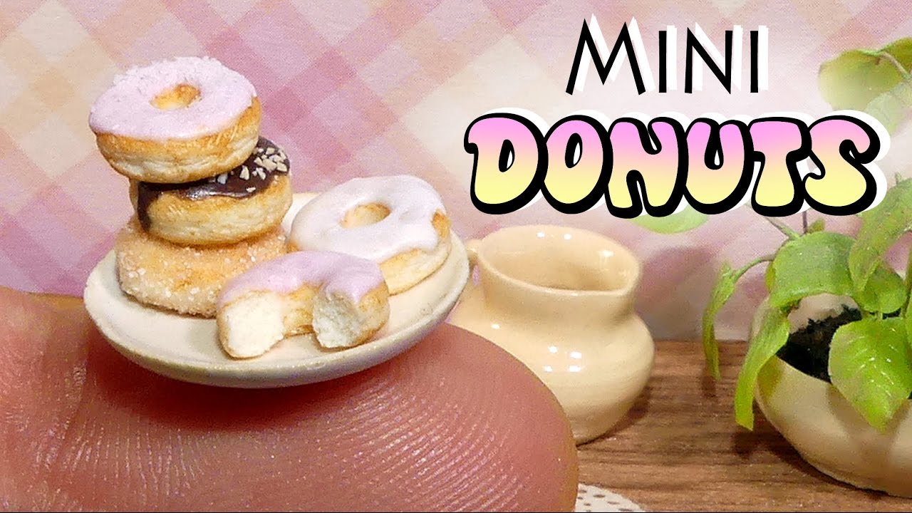 Simple Mini Donuts Tutorial // DIY Miniature Food www.sugarcharmshop.dk