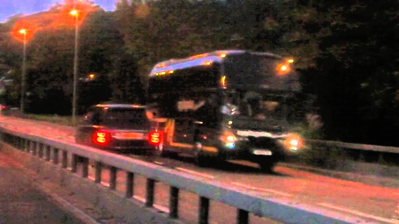 nitevibes;BOUNCY APPLEGATES NEOPLAN A20EFA IN GLOUCESTER 210614