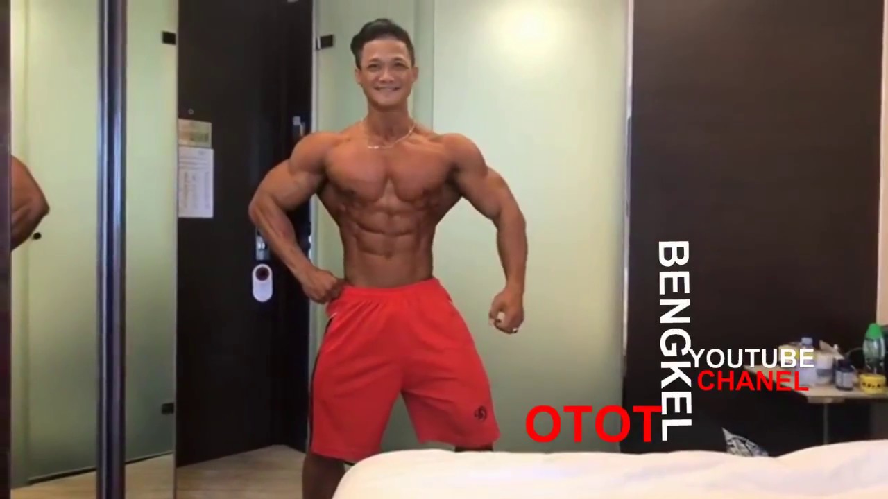Flexing Muscle and bodybuilding pose 