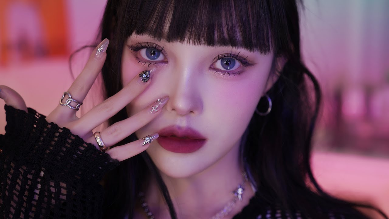 THE LAST HOLIDAY MAKEUP🍷