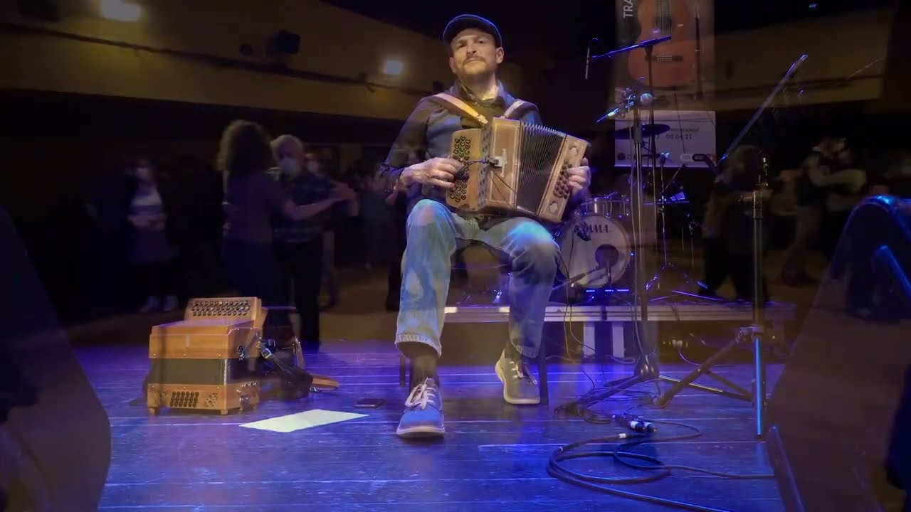 Moltes gràcies - Pere Romaní en directe al @cattradicionarius