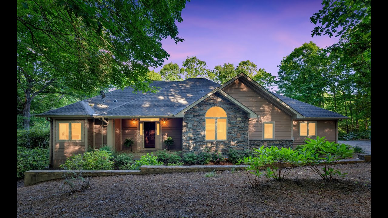101 Glen Hollow Road Travelers Rest, SC in Cliffs Valley