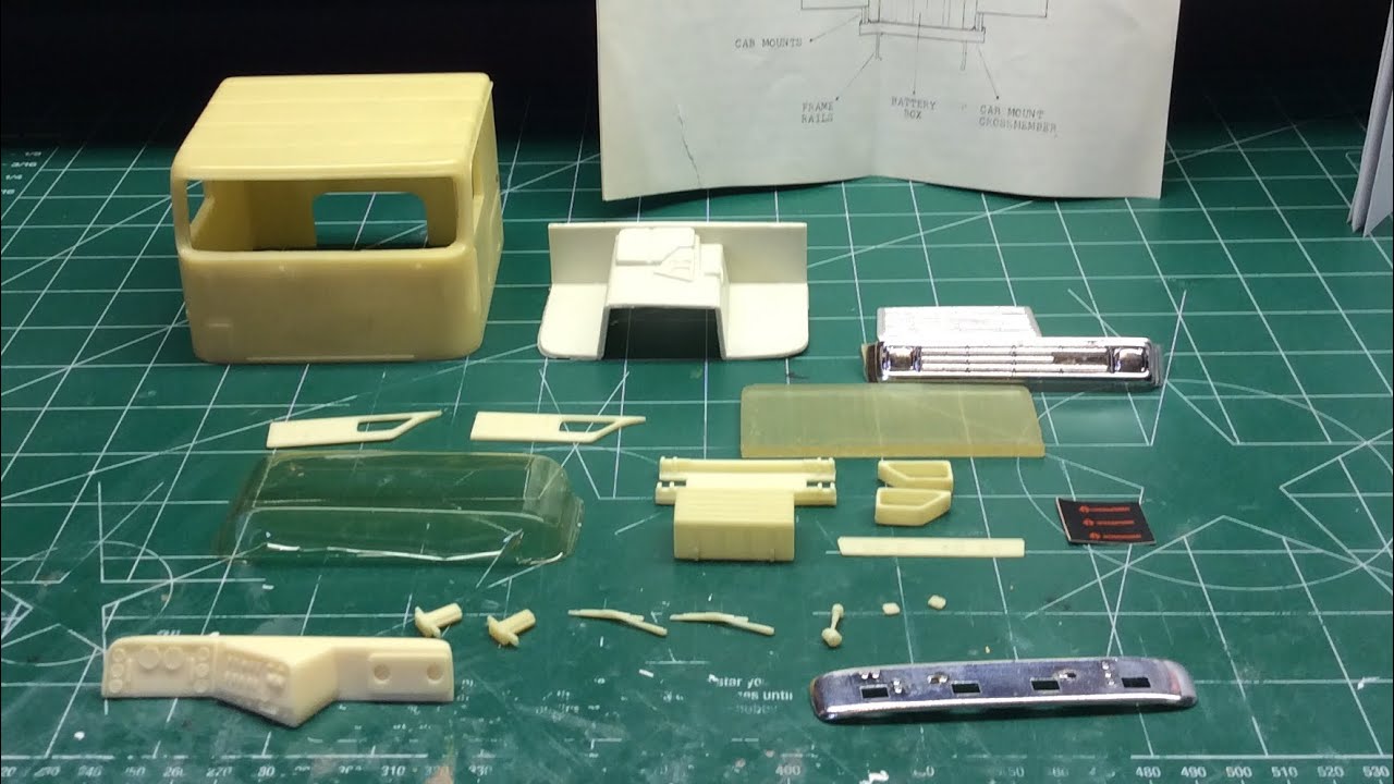 Building scale plastic models: rare resin review. Original Mark Savage IH 9670 cabover resin kit.