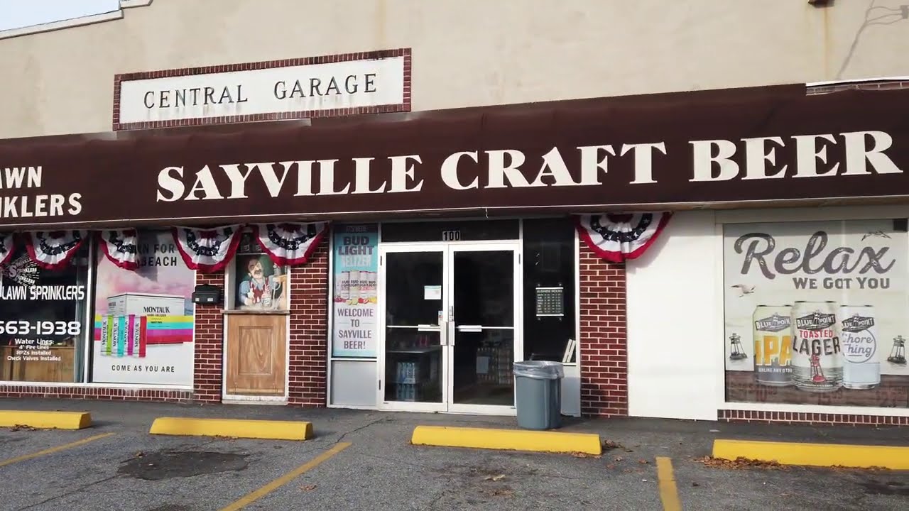 ⁴ᴷ⁶⁰ Walking Sayville, NY from LIRR Station to Fire Island Ferry Station (August 22, 2020)