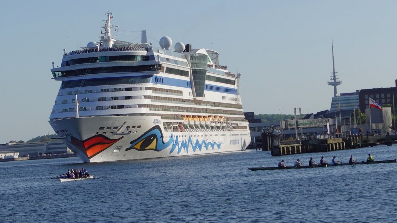 AIDA luna & Mein Schiff 4, Abfahrt vom Ostseekai | Kiel, Germany 9.5.2022