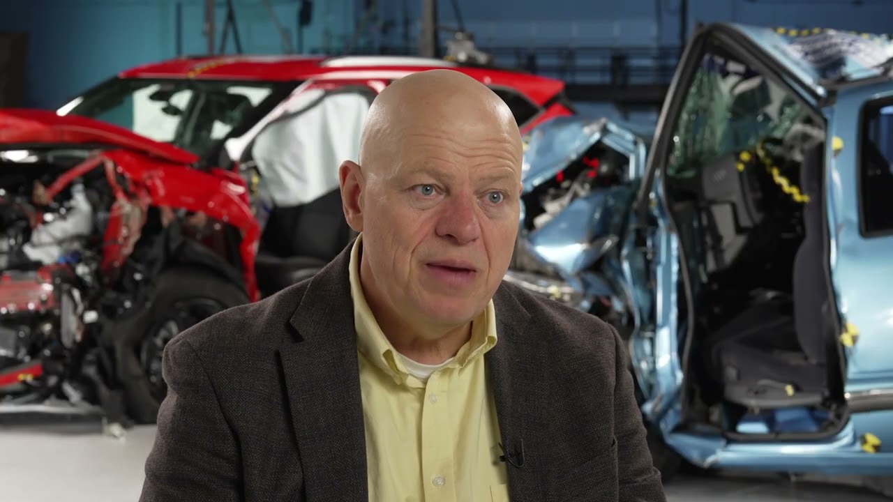 Новое исследование IIHS показало, что программа краш-тестов спасла почти 50 000 жизней