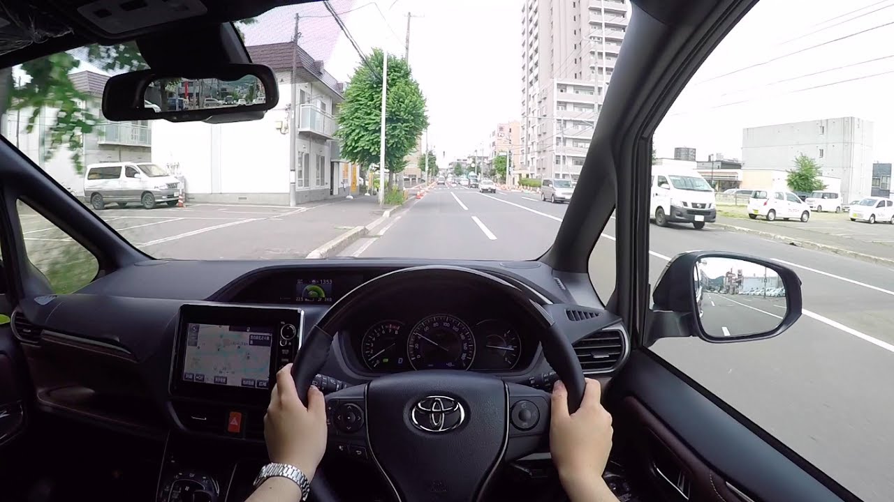 【試乗動画】2017 新型 トヨタ エスクァイア Gi “Premium Package” 4WD  - 市街地試乗