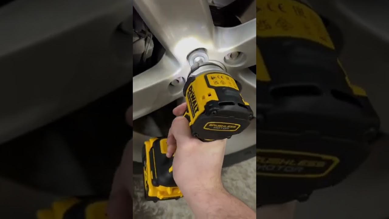 DEWALT Zakrętarka udarowa, najmniejsza dostępna, a odkręca śruby samochodowe bez problemu, 200 NM