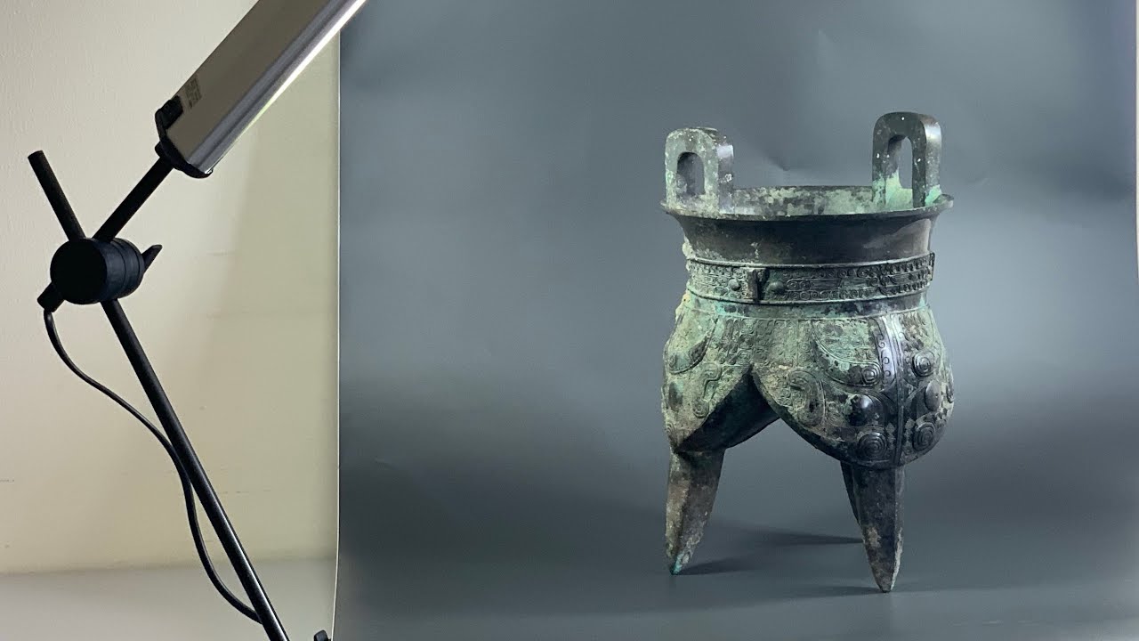 Study of a Chinese archaic bronze vessel - Liding - Shang Dynastie