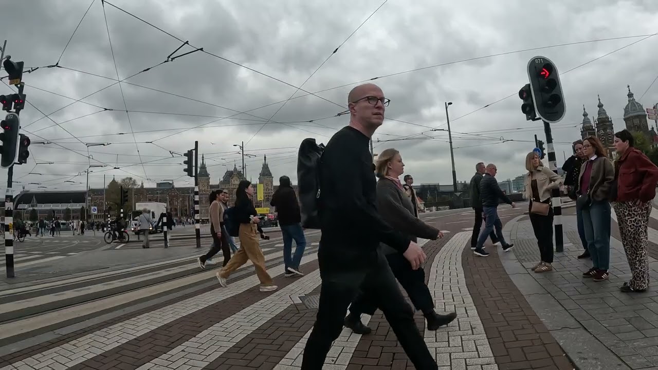 Yamaha MT-07 2025. Antisocial driving in the city, Amsterdam?
