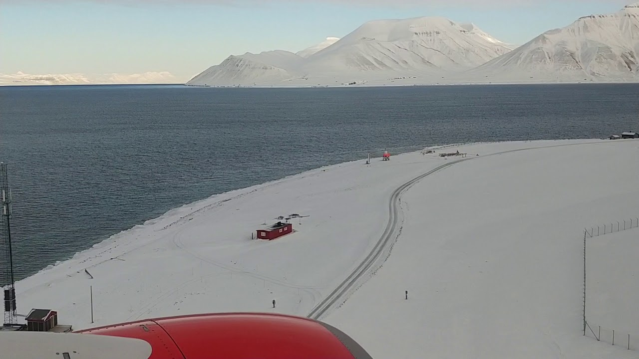 SAS Boeing 737 landing at arctic Svalbard Airport 